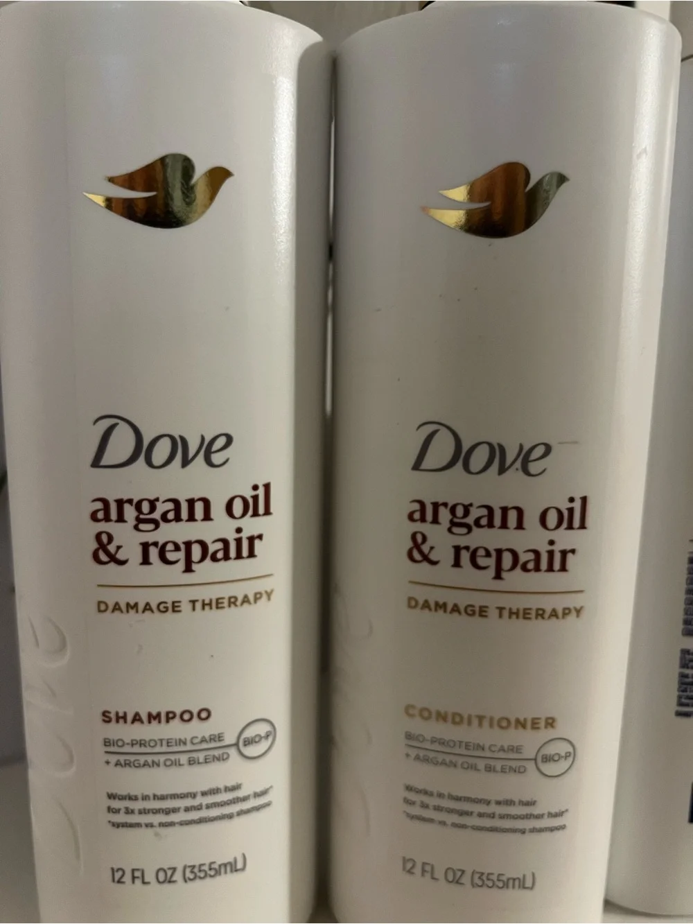 Dove Argan Oil & Repair Shampoo + Conditioner Set - White